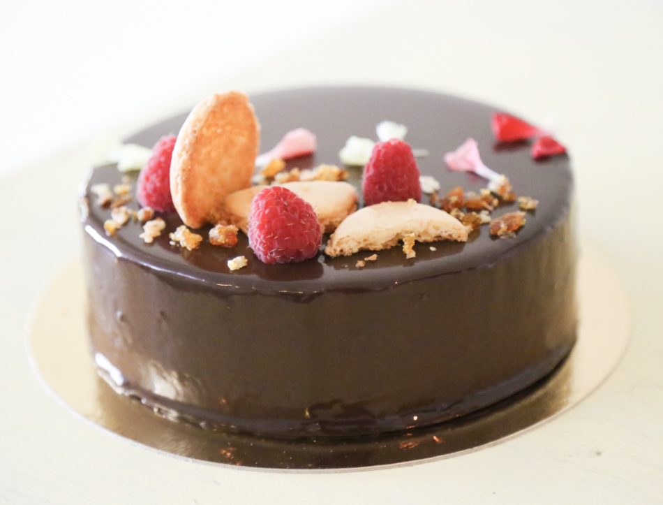 CHOCOLATE PASSION FRUIT CREMEUX (8 INCHES)